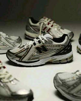 New Balancee 1906R Metallic Gold
