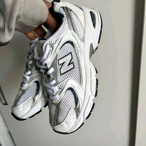 New Balancee 530 White Navy