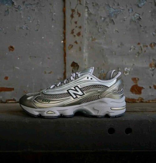 new balancee M1000N Arid Stone Light Silver Metallic