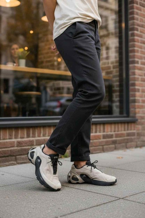 Adidass Wonder Runner Beige Black