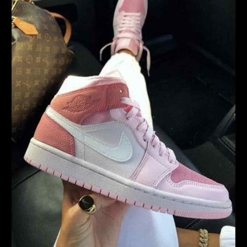 Air Jordan Retro 1 mid digital pink