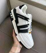 Louiss Vuitton trainer black white