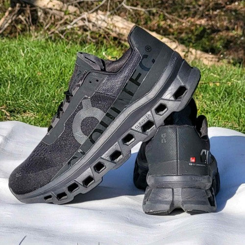 On Running Cloudmonster All Black