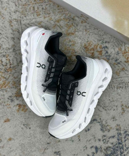 On Cloud Tilt 2.0 Black Ivory