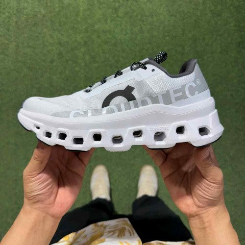 On Running Cloudmonster - White Black
