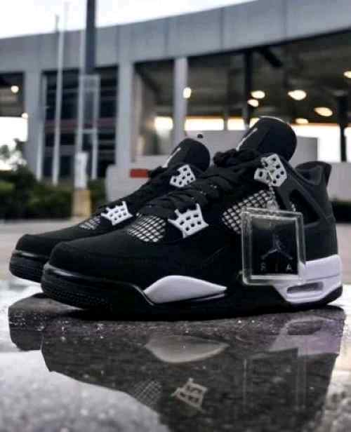 Air Nikee Jordan Retro 4 Thunder Black White Semi UA
