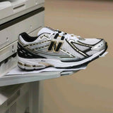 New Balancee 1906R Metallic Gold