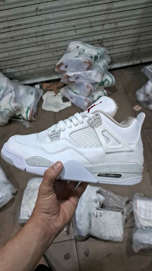 Nikee Air Jordan Retro 4 Oreo Semi Ua