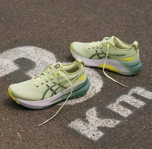 ASICSS. GEL-KAYANO 31