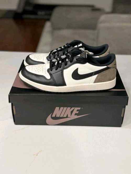 Air Jordan 1 Retro Low OG Mocha S
