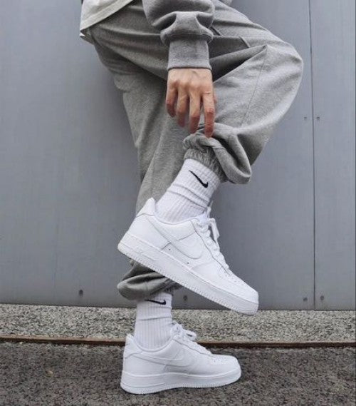 airforce 1 white low womens